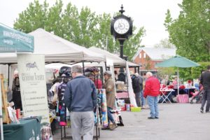 Vendors on upper level